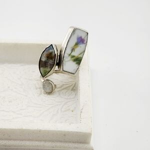 MOONSTONE, JADE AND BROKEN CERAMIC MAXIMILISM DESIGN ADJUSTABLE HANDMADE RING